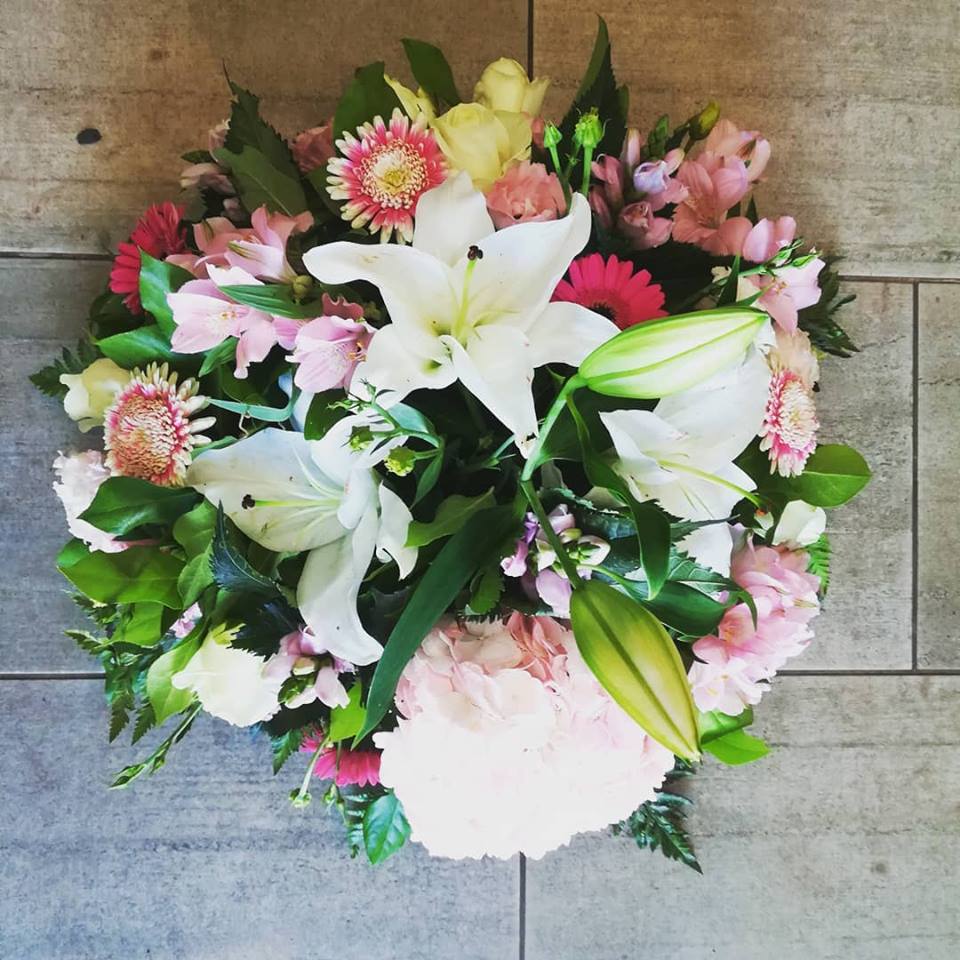 COUSSIN GERBE DEUIL RAQUETTE L ENTRE POT